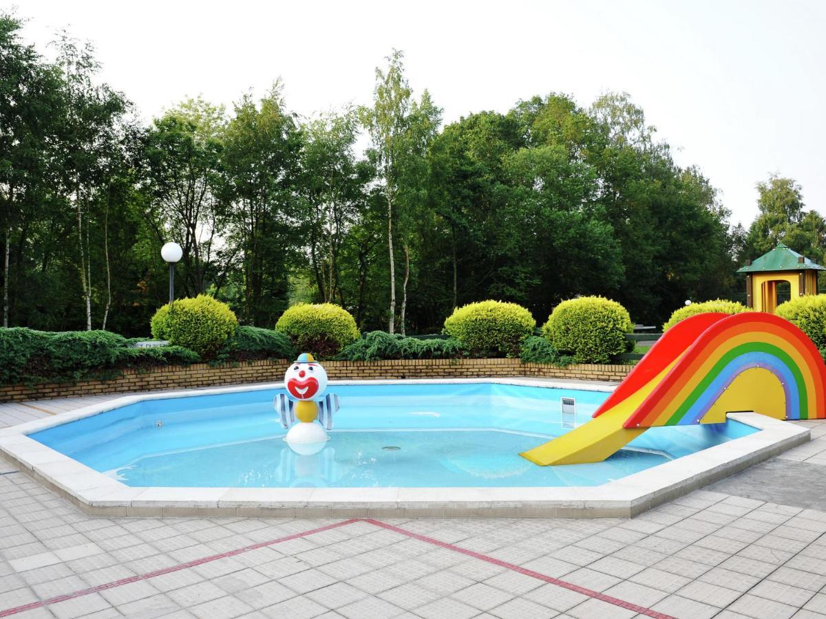 Spacious Home With A Fireplace At 3 Km From Baarle-Nassau Exterior photo